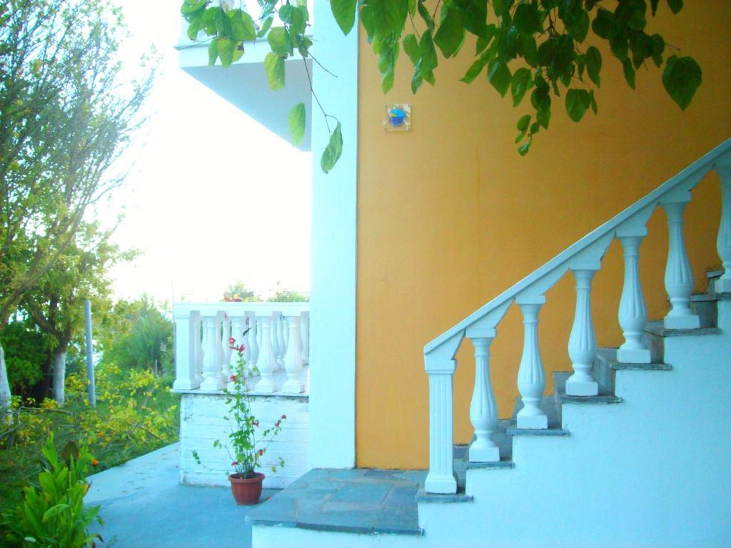 Villa Vania Gardenos Vitaládesz Kültér fotó